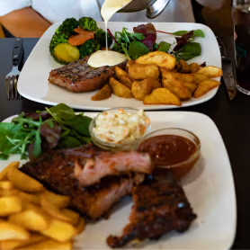 listicles/Bfhus - dinner and a movie